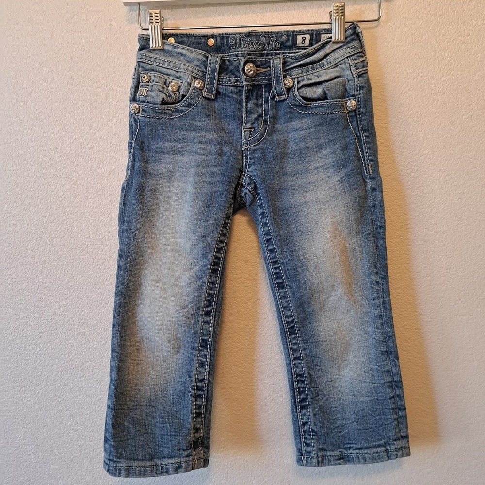 Miss Me Girls Medium Wash Embroidered Rhinestone Capri Jeans JK5443P3 Size 8 - Picture 6 of 7